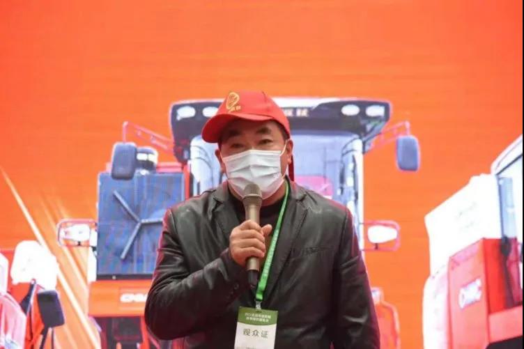 鄭州中聯(lián)農(nóng)機(jī)用戶俱樂(lè)部成立